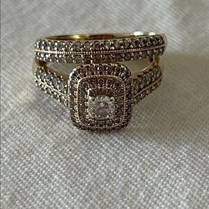 Elegant 14k Gold Wedding Set